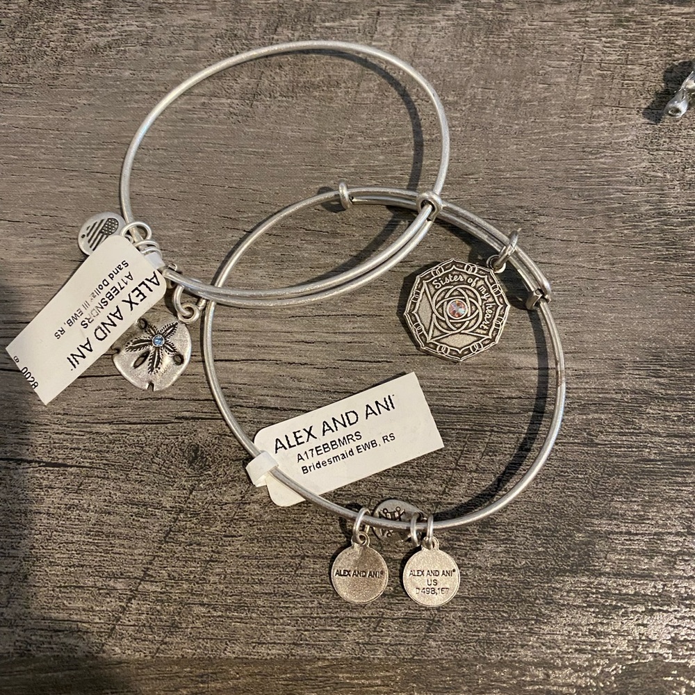NWT Alix & Ani bangle set